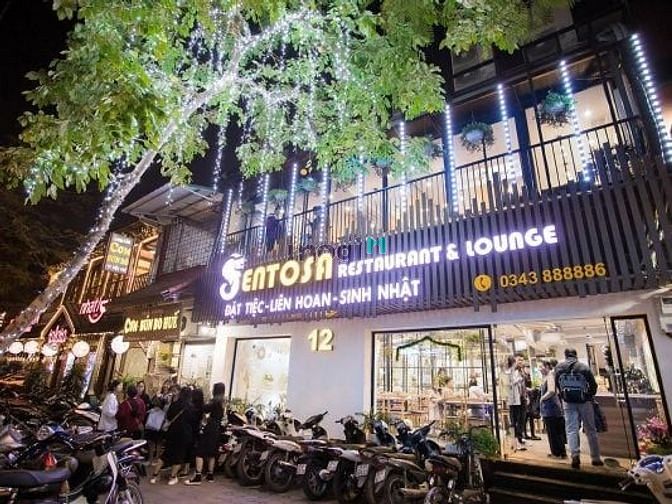 Hình ảnh Cho thuê nhà 12 Huỳnh  Thúc Kháng Quận 1