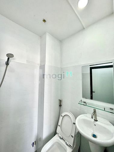 Hình ảnh Studio ngay SÂN BAY đầy đủ nội thất cửa sổ bancol bao thoáng
