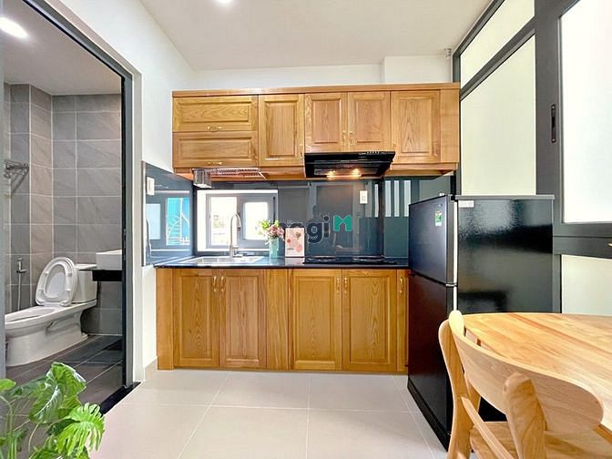 Hình ảnh Cặn Hộ Dịch Vụ Đầy Đủ Nội Thất Ngay E-town Cộng Hòa - Tân Bình