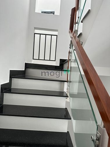 Hình ảnh Nhà mới xây công năng đầy đủ Giáp Phú Nhuận - Nguyễn Trung Trực P6 BT