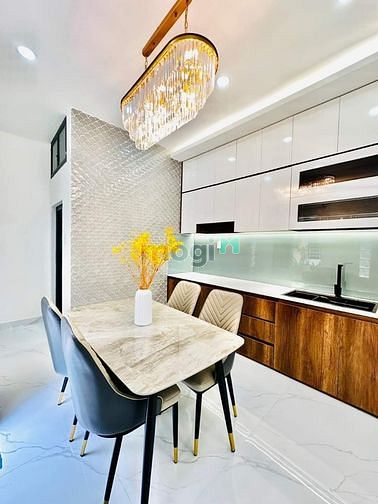 Hình ảnh nhà Cống Quỳnh Q1 59m2 chỉ 2tỷ4 HXH