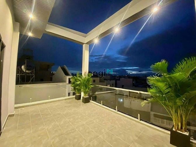 Hình ảnh Bán nhà 50m2 kèm nội thất, Giá 1 tỷ 740, Đường Phạm Văn Chí, Quận 6