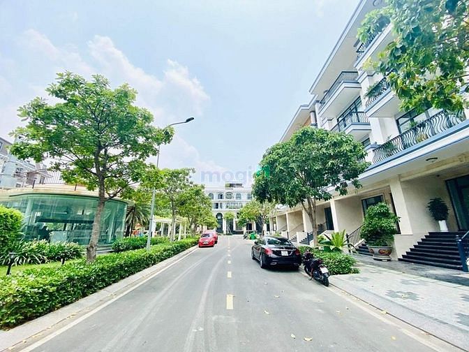 Hình ảnh Bán BIỆT THỰ 5 SAO – có hầm, thang máy 200m2 Hiệp Bình Phước Thủ Đức