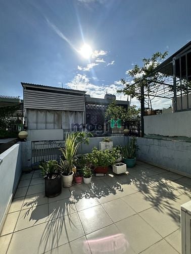 Hình ảnh Lạc Long Quân gần chợ Tân Bình - 45m2 - 4 tầng - giá 5.x tỷ.