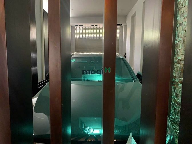 Hình ảnh Biệt thự đẹp quận 7, đường 12m, 7*30, 16,8 tỷ.
