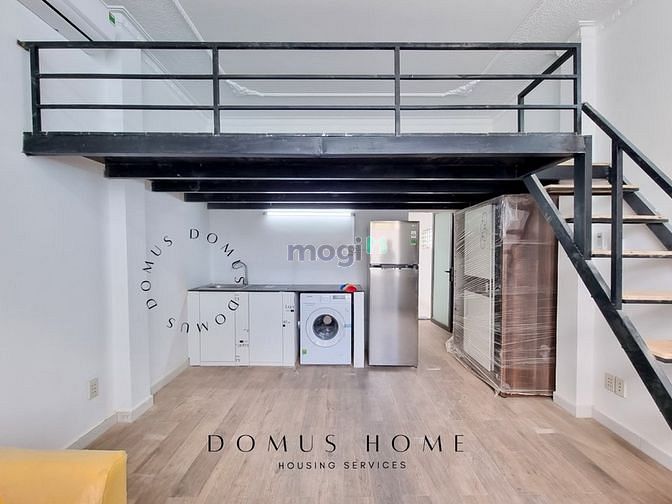 Hình ảnh Duplex gác cao không đụng đầu cửa sổ lớn