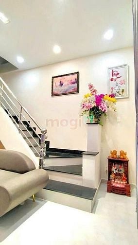 Hình ảnh Hoàng Hoa Thám - 34m2 - 2 tầng - giá nhỉnh 4 tỷ.
