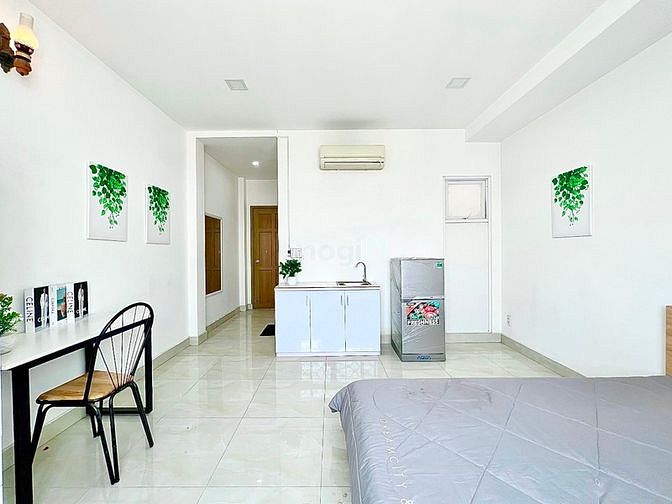 Hình ảnh Studio 45m2 full NT Cửa Sổ Lớn Đón Nắng sát Đh Luật _ Quận 4