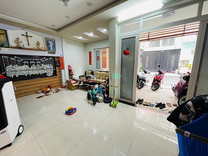 Hình ảnh Cho thuê nhà Hẻm Tải Lớn Quay Đầu 8/2D Lê Bình, Phường 4, Q Tân Bình