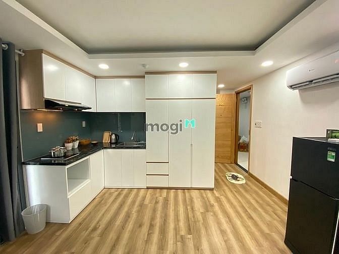 Hình ảnh Studio FNT. Có ban công . Gần cầu Kênh Tẻ , cầu HimLam, LOOTE, BigC