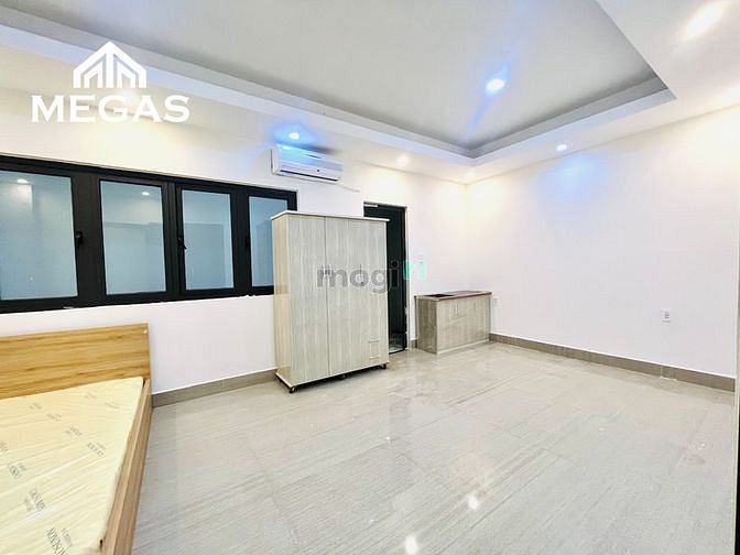 Hình ảnh Căn Hộ Luxury - Full Nội Thất - Ban Công Ngay Cầu Tham Lương