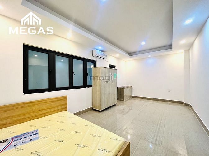 Hình ảnh Căn Hộ Luxury - Full Nội Thất - Ban Công Ngay Cầu Tham Lương