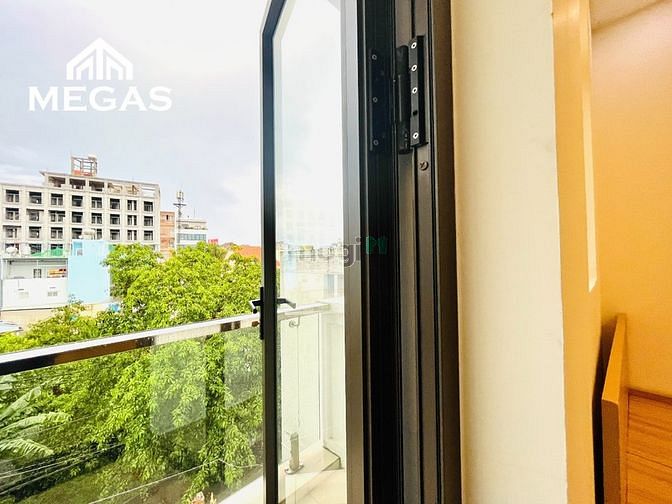 Hình ảnh Căn Hộ Luxury - Full Nội Thất - Ban Công Ngay Cầu Tham Lương