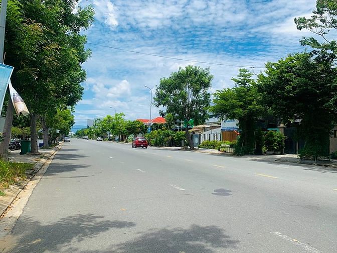 Hình ảnh Cho thuê lô đất MT đường Bùi Tá Hán, Nam Việt Á - 10tr/tháng