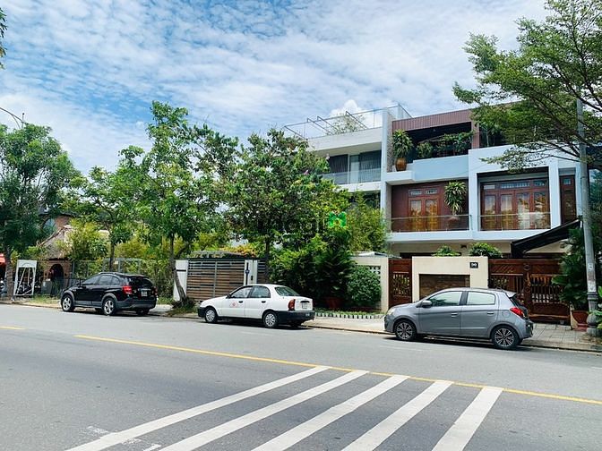 Hình ảnh Cho thuê lô đất MT đường Bùi Tá Hán, Nam Việt Á - 10tr/tháng