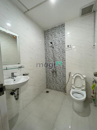 Hình ảnh CHDV Full nội thất, thang máy, bãi xe rộng rãi gần cầu Bông