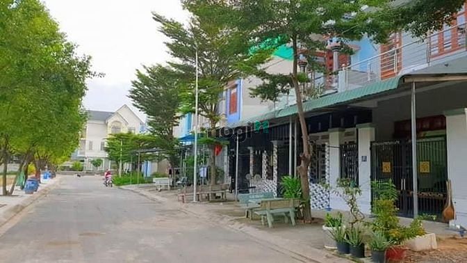 Hình ảnh Bán nhanh nên để lại giá rẻ - gấp 450m2 đất đối diện chợ. Ngay KCN lớn