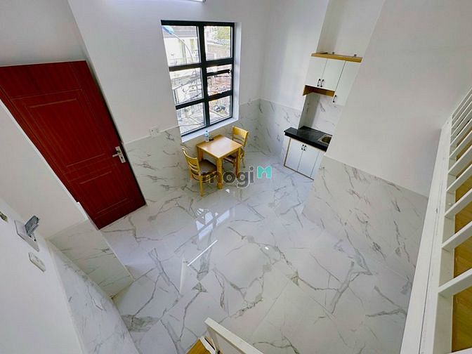Hình ảnh Duplex gác không đụng đầu cửa sổ dành cho sinh viên ở 4 người