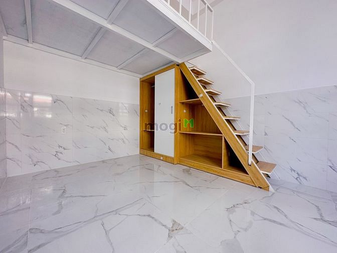 Hình ảnh Duplex gác không đụng đầu cửa sổ dành cho sinh viên ở 4 người
