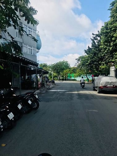 Hình ảnh Bán đất gần Đại học Văn Lang đường 12m ngang 5x22m kv được xây hầm