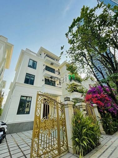 Hình ảnh Cho Thuê Biệt Thự Ba Son 10 x 25m Hầm 4 Tầng Full Nội Thất Chỉ 150Tr