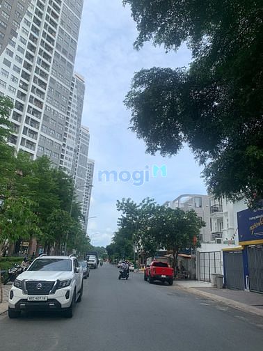 Hình ảnh Đất trống 120m2 cho thuê MBKD giá 25 Triệu đối diện CC The Sun Aven Q2