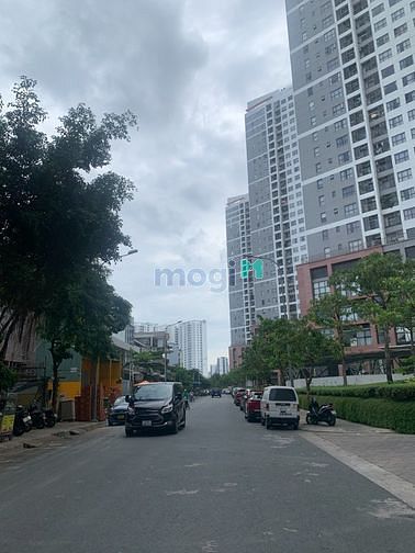 Hình ảnh Đất trống 120m2 cho thuê MBKD giá 25 Triệu đối diện CC The Sun Aven Q2