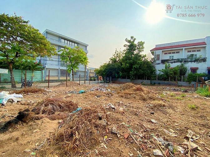 Hình ảnh Đất thổ cư DT lớn ngang 11m - Góc 2 MẶT TIỀN ngay Vạn Phúc City