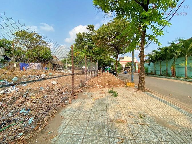 Hình ảnh Đất thổ cư DT lớn ngang 11m - Góc 2 MẶT TIỀN ngay Vạn Phúc City