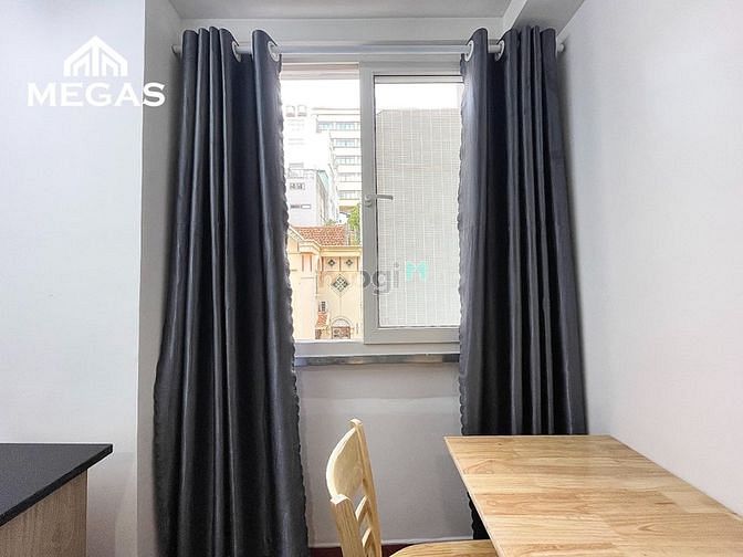 Hình ảnh Cho Thuê Căn Hộ Duplex Tách Bếp Thoáng Ngay Trần Hưng Đạo Quận 1
