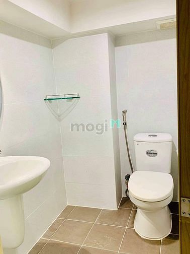 Hình ảnh Duplex cửa sổ full nội thất ngay Trần Hưng Đạo Q1