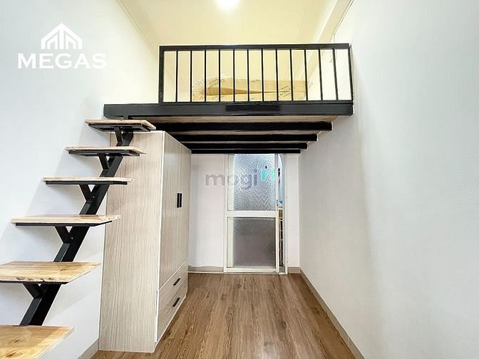 Hình ảnh Cho Thuê Căn Hộ Duplex Tách Bếp Thoáng Ngay Trần Hưng Đạo Quận 1