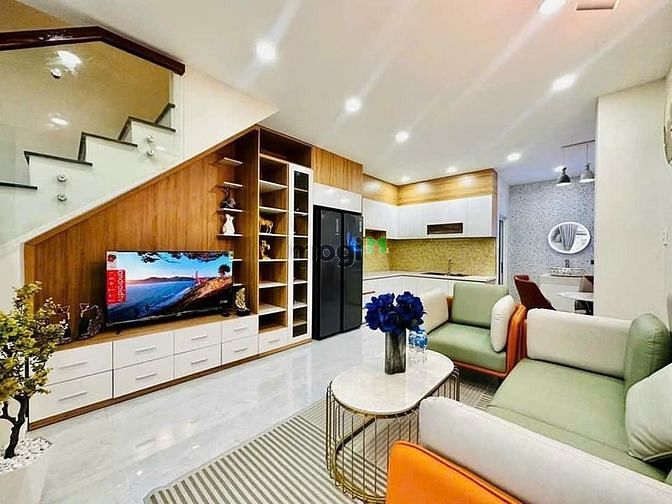 Hình ảnh Bán gấp căn nhà mới xây - Phạm Văn Chiêu – P14, giá 3, x tỷ.