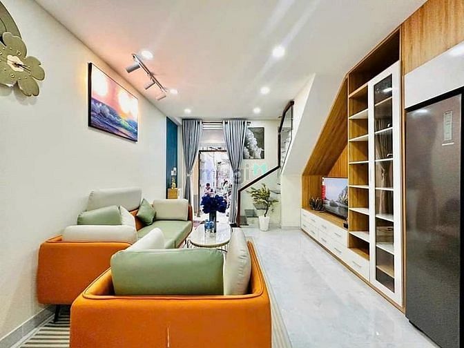 Hình ảnh Bán gấp căn nhà mới xây - Phạm Văn Chiêu – P14, giá 3, x tỷ.