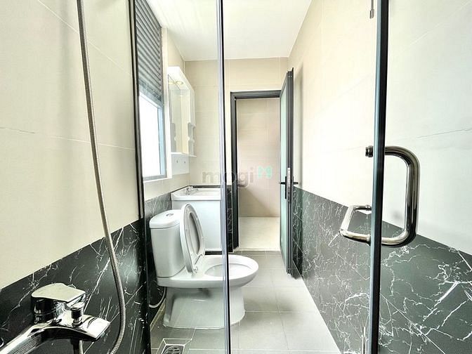 Hình ảnh Duplex Studio Mới xây cửa sổ thoáng mát ngay Phú Mỹ Hưng giá sịn viên