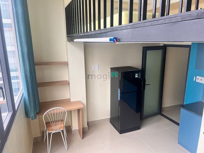 Hình ảnh CHDV Duplex tiện nghi, Lý Phục Man Quận 7, cửa sổ lớn đón gió