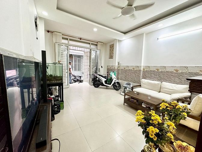 Hình ảnh Bán nhà sát Tân Bình, Tân Phú, 60m2, 4 Lầu, 4 PN chỉ hơn 5 tỷ
