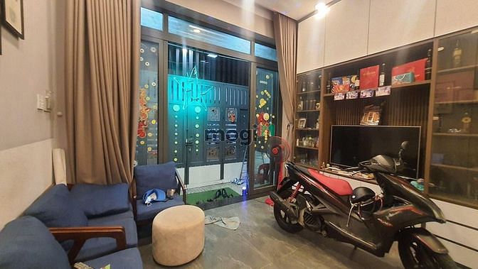 Hình ảnh Hòa Bình  - Tân Phú,78m2 - 3 Tầng- 4PN giá chỉ 7.x TỶ
