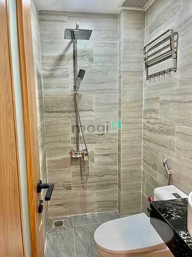 Hình ảnh CHDV Sang trọng Full nội thất cửa sổ lớn sát Hutech, UEF, Hồng Bàng