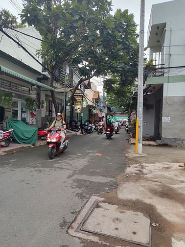 Hình ảnh Cần sang nhượng nền đất mặt tiền đường số 7, p bình trung đông, quận 2