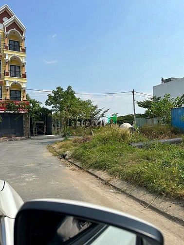 Hình ảnh Bán gấp lô đất đường Bưng Ông Thoàn - Khu Công Nghệ Cao Quận 9.