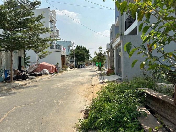 Hình ảnh Bán gấp lô đất đường Bưng Ông Thoàn - Khu Công Nghệ Cao Quận 9.
