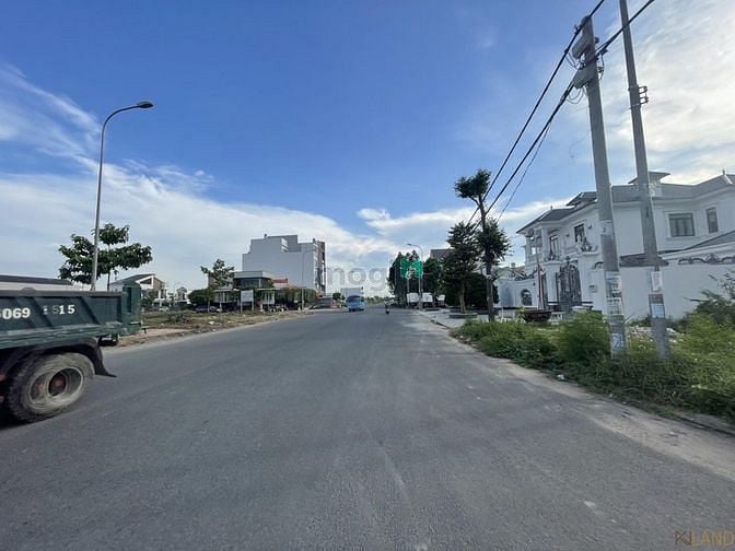 Hình ảnh Cắt Lỗ 400 triệu Bán Gấp Lô Đất 2MT Ngay Vinhomes Q9.