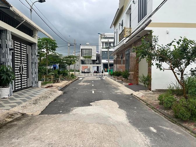 Hình ảnh Cắt Lỗ 400 triệu Bán Gấp Lô Đất 2MT Ngay Vinhomes Q9.