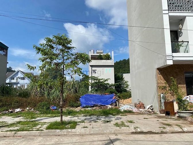 Hình ảnh Lô đất đẹp 100m2 HXH 5m có vỉa hè 4,5 m, sổ hồng riêng.