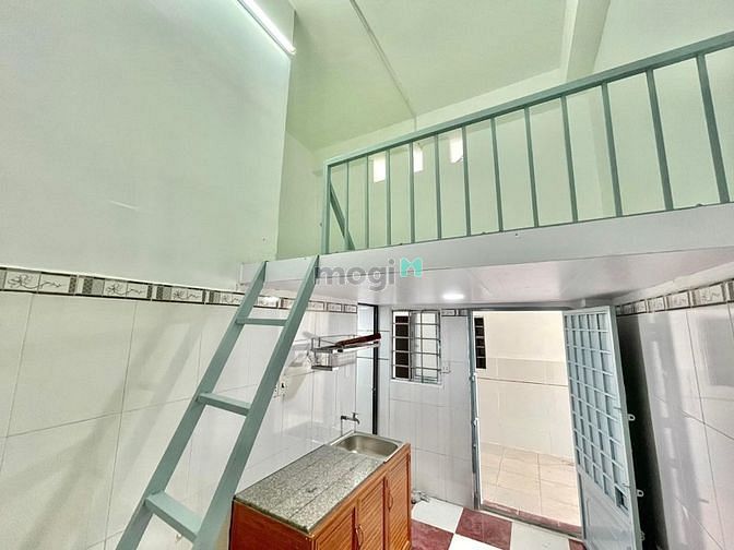 Hình ảnh Phòng có gác cao 2m cho thuê đường Bạch Đằng, Phường 2, Q. Tân Bình