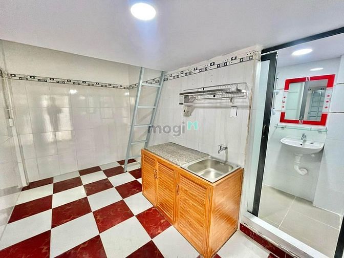 Hình ảnh Phòng có gác cao 2m cho thuê đường Bạch Đằng, Phường 2, Q. Tân Bình