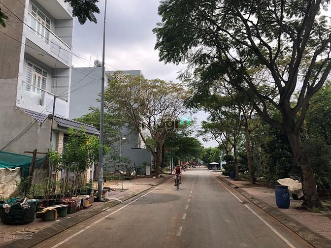 Hình ảnh Bán gấp lô đất thổ cư 100% gần BV Ung Bứu, Metro, giá chỉ 1 tỷ 790 tr.