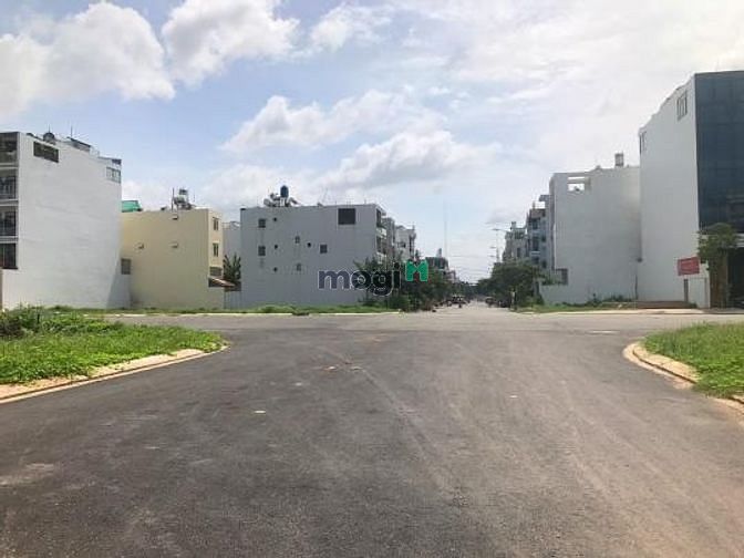 Hình ảnh Đất nền giá rẻ đường Nguyễn Hoàng, Quận 2 DT 90m2 Giá 2tỷ