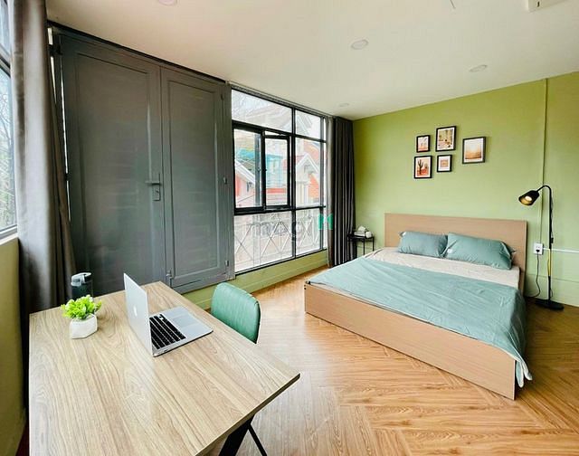 Hình ảnh Phòng bancol - 2 cửa sổ lớn view đẹp, gần sân bay